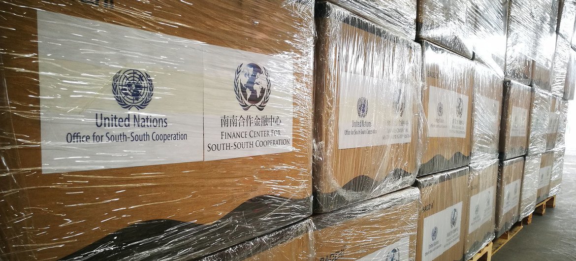 通过Bithelp平台筹集的25万个口罩到达了北京的仓库并移交给西非卫生组织。