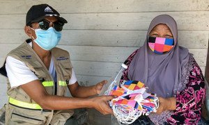 The UN Development Programme (UNDP) in Thailand and a local NGO arranged for the delivery of face masks to the ethnic community in Phuket province, located in the south of the country.