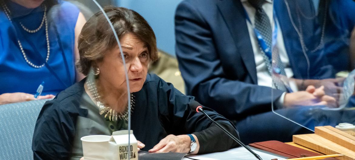 روزماري ديكارلو، وكيلة الأمين العام للشؤون السياسية وبناء السلام، خلال حديثها في جلسة لمجلس الأمن الدولي بشأن الوضع في أوكرانيا.