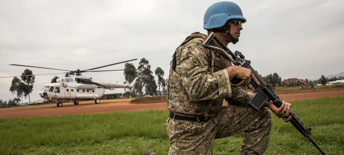 Des Casques bleus uruguayens sécurisent l’aéroport de Butembo dans l’est de la République démocratique du Congo (Août 2019)