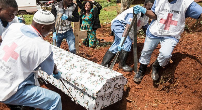 As part of the response to the outbreak of Ebola, the Red Cross has been working with the World Health Organization (WHO) and the Ministry of Health of the Democratic Republic of the Congo (DRC) ensure safe burials to help stop the spread of the deadly di