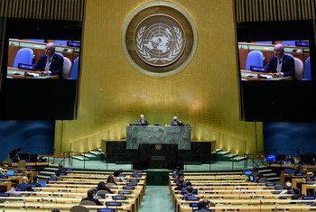 Ambassador Craig John Hawke (on screen) of New Zealand addresses the general debate of the General Assembly’s seventy-fifth session.