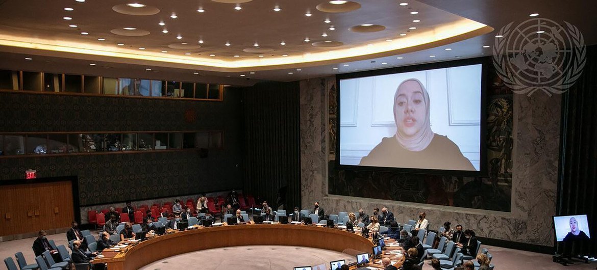 ربا محيسين، مؤسسة ومديرة سوا للتنمية والمعونة، تخاطب جلسة مجلس الأمن حول الوضع في الشرق الأوسط (سوريا).