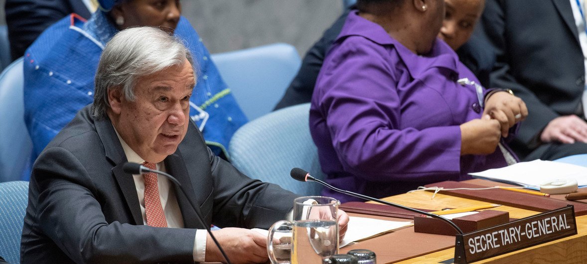الأمين العام أنطونيو غوتيريش يتحدث أمام اجتماع مجلس الأمن للأمم المتحدة حول المرأة والسلام والأمن.