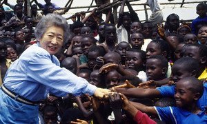 1995年2月，时任联合国难民高级专员的绪方贞子访问刚果民主共和国。