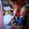 Эти украинские девочки, похоже, учатся дома под карантином с тем же энтузиазмом, что и в школе. 