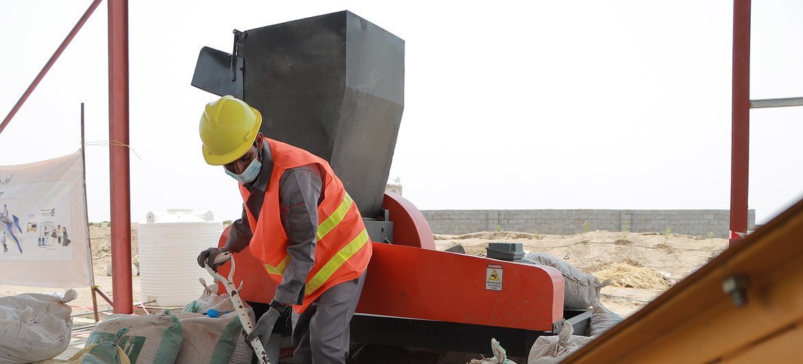 قام برنامج الأمم المتحدة الإنمائي مع الشركاء بإنشاء أول مبادرة من نوعها لتحويل النفايات إلى طاقة في عدد من مديريات اليمن.