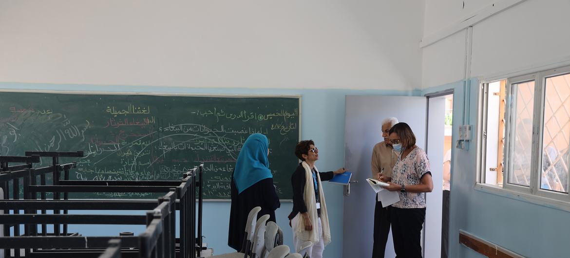 زار وفد من إيكو الشرق الأوسط (الذراع الإنساني للاتحاد الأوروبي في المنطقة) الأسبوع الماضي مدارس تم إصلاحها مؤخرا في غزة.