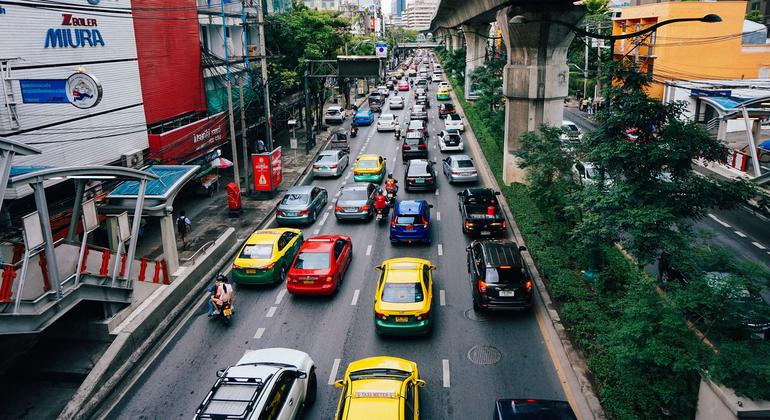 По данным Всемирной организации здравоохранения, дороги Таиланда являются самыми смертоносными в Юго-Восточной Азии и занимают девятое место в мире по количеству смертельных случаев на дорогах.