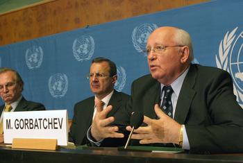 Михаил Горбачев, бывший президент Советского Союза, на встрече в Женеве. (2005)