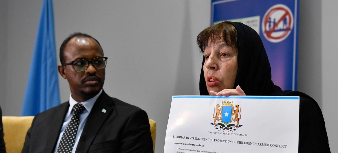 Virginia Gamba, the Special Representative of the Secretary-General for Children and Armed Conflict, displays the signed roadmap to fortify  the extortion  of children successful  equipped  struggle  during a gathering  with Somali Federal Government Ministries and commissioner of constabulary  successful  Mogadishu, Somalia connected  28 October 2019. 