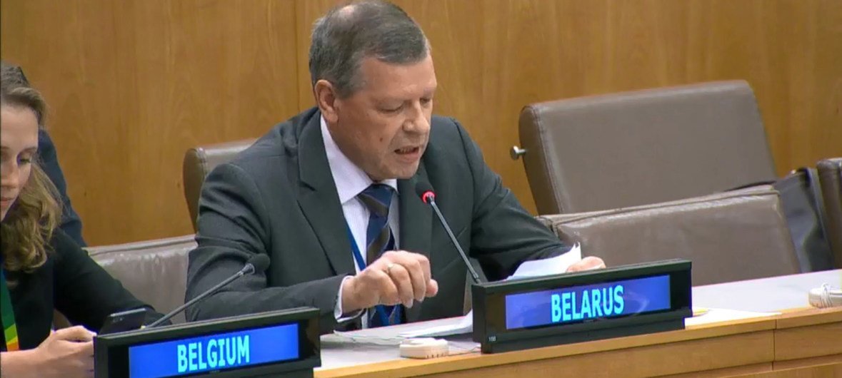 白俄罗斯常驻联合国代表瓦连京·雷巴科夫在联大第三委员会互动式对话上发言。