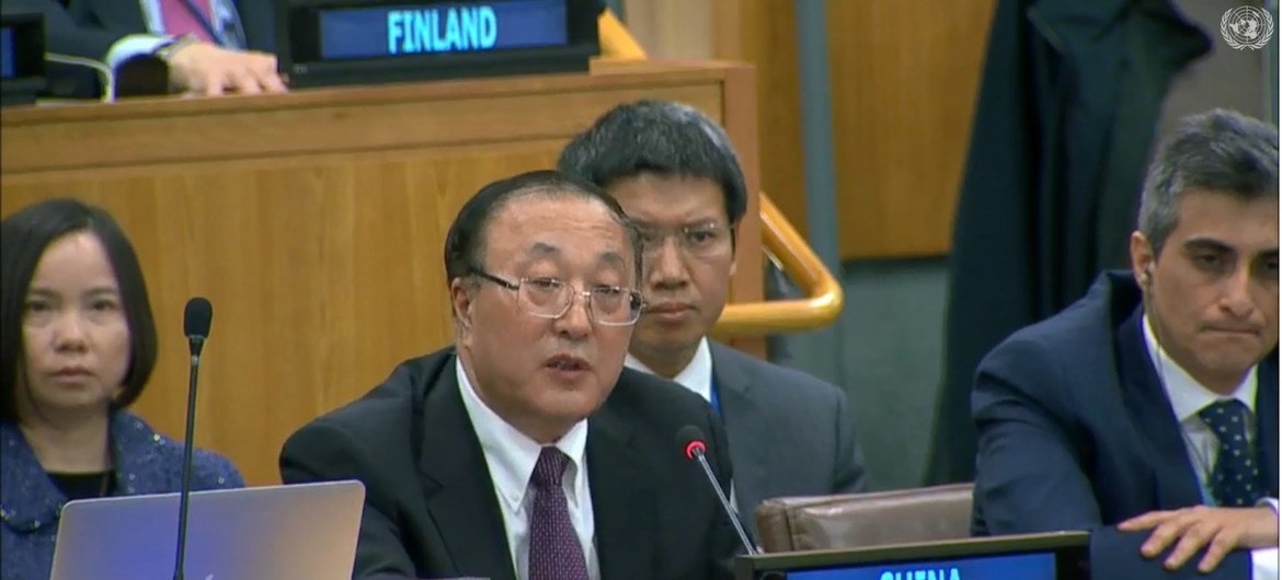中国常驻联合国代表张军在联大第三委员会互动式对话上发言。