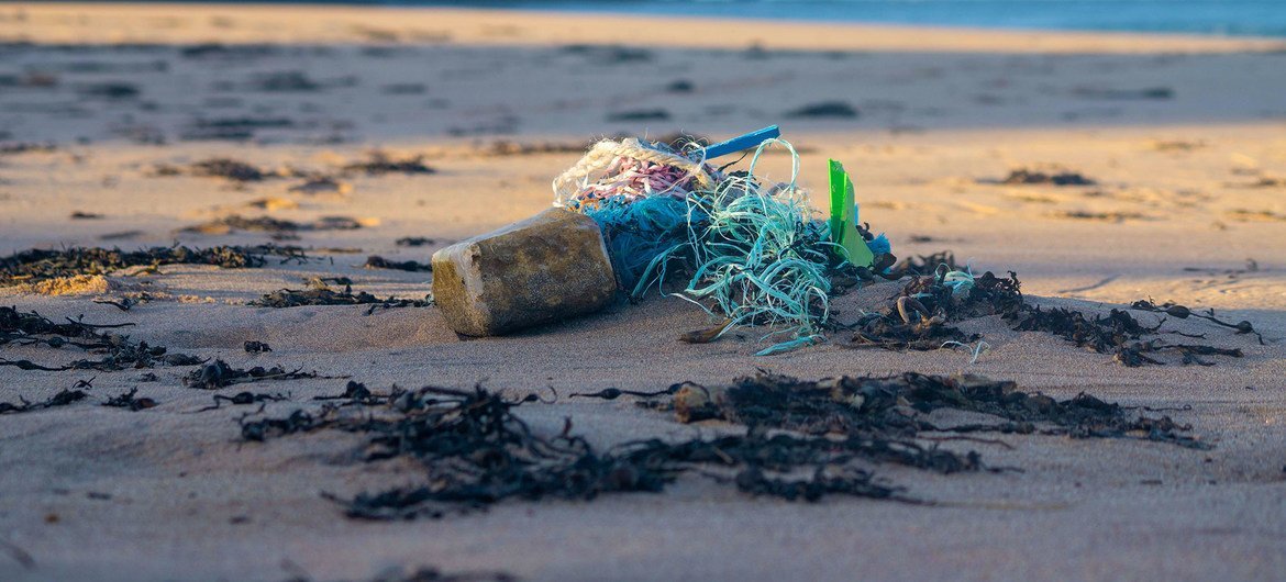 L'une des plus grandes menaces pour nos océans est la pollution d'origine humaine.