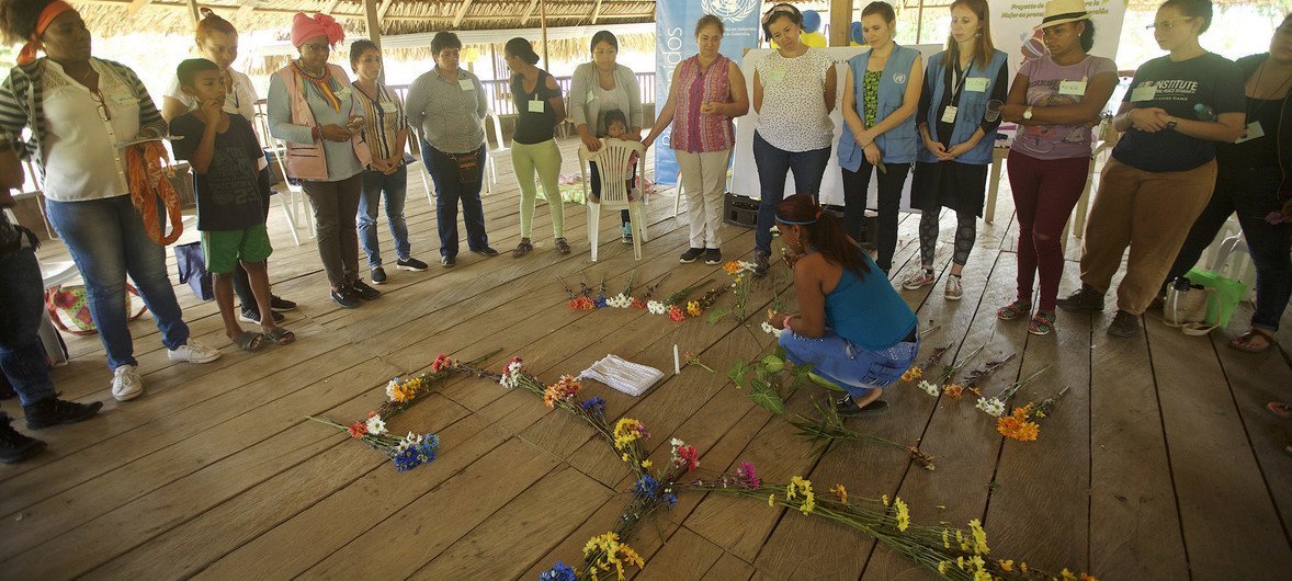 Lideres comunitarias rinden homenaje a activistas asesinados en el departamento colombiano de Chocó, 