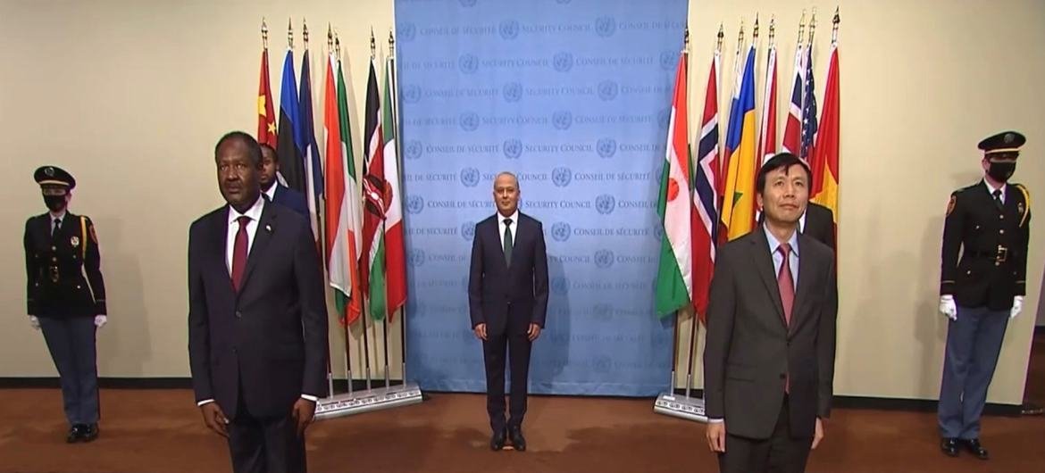 فعالية إنزال الأعلام للدول الخمس غير دائمة العضوية في مجلس الأمن.