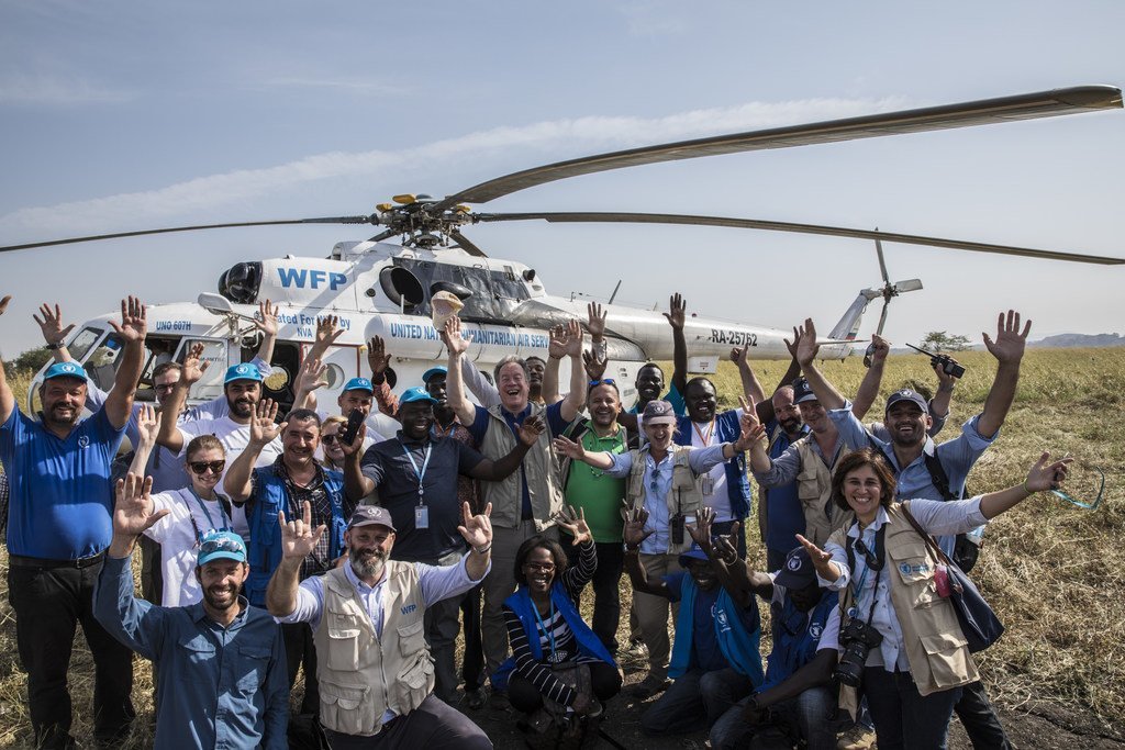 فريق برنامج الأغذية العالمي خلال زيارة إلى منطقة النيل الأزرق في السودان.