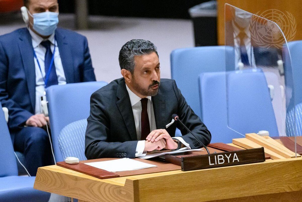 الطاهر السني، مندوب ليبيا لدى الأمم المتحدة، متحدثا في جلسة مجلس الأمن بشأن ليبيا، حيث قدم مدعي المحكمة الجنائية تقرير الثاني والعشرين عن الوضع في البلاد.