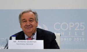 Le Secrétaire général de l'ONU lors d'une conférence de presse à Madrid le 1er décembre 2019 avant le lancement de la COP25