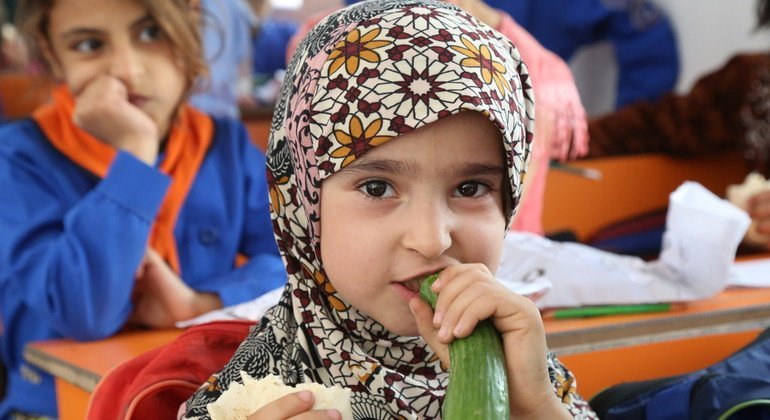 ВПП обеспечивает сирийских детей школьными обедами   