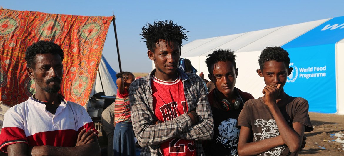 Les jeunes hommes ont été parmi les premiers à arriver de la région du Tigré en Ethiopie au Centre d'accueil de Hamdayet, au Soudan. Beaucoup ont dit aux travailleurs humanitaires qu'ils avaient dû fuir les premiers parce qu'ils se sentaient visés. 