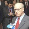 Hans Blix speaking to the press