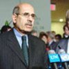 MM. ElBaradei (à gauche) et Blix s'adressent à la presse