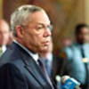 Colin Powell s'adresse au journalistes