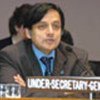 S.Tharoor lors du Comité de l'information