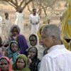 Kofi Annan au camp de réfugiés de Zam Zam