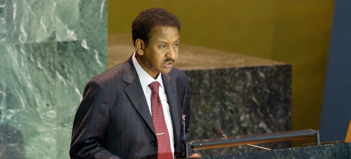 Foreign Minister Mustafa Osman Ismail of Sudan addresses the United Nations General Assembly.