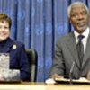 Annan (R) introduces Ann M. Veneman, new UNICEF chief