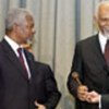 Annan (left) looks on at Group of 77 handover ceremony