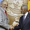 Annan (R) with Bolivian President Mesa (file photo)