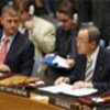 Ban Ki-moon (R) addresses Security Council