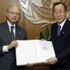 Ban Ki-moon receives copy of Charter from Allen Weinstein