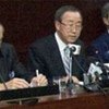 Secretary-General Ban Ki-moon (C), Eliasson, and Guehenno at press briefing
