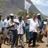 Le chef du HCR, Antonio Guterres, lors d'une visite en Ouganda en mars 2008.