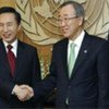 Secretary-General Ban Ki-mon (right) and President Lee Myung Bak of the Republic of Korea
