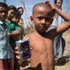 Des enfants victimes du cyclone Nargis au Myanmar.