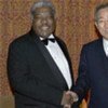 Secretary-General Ban Ki-moon with President Levy Patrick Mwanawasa (file photo)