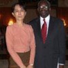 Ibrahim Gambari avec Aung San Suu Kyi.