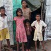 Des dizaines de milliers de civils restent bloqués par le conflit dans la région de Vanni au Sri Lanka.