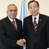 Le Secrétaire général Ban Ki-moon (d) avec le Premier ministre palestinien Salam Fayad
