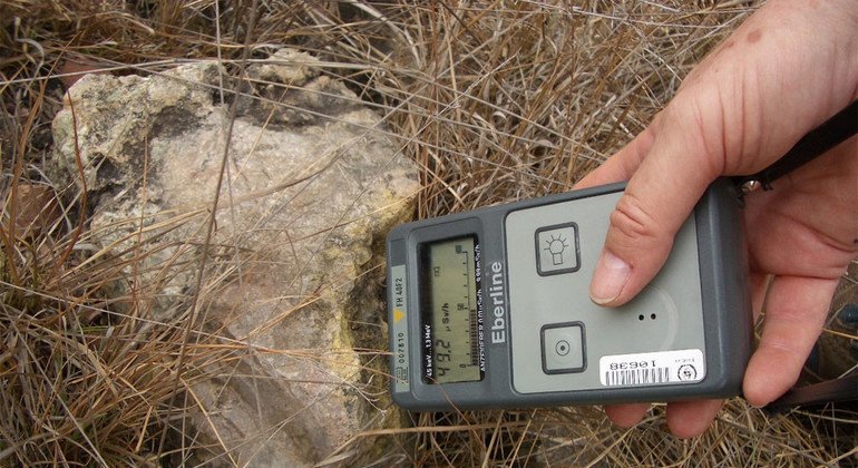 Этим прибором измеряют уровень радиационного поражения почвы