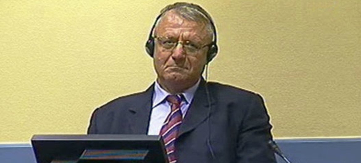 塞尔维亚激进党主席、前塞尔维亚共和国国民议会议员沃伊斯拉夫·舍舍利在前南刑庭接受审讯  图片／前南刑庭
