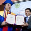 Ban Ki-moon reçoit un diplôme honorifique de l'Université nationale de Mongolie.