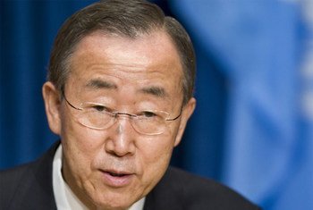 Secretary-General Ban Ki-moon addresses press conference.