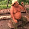 Un homme en surpoids à El Salvador.