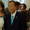 Secretary-General Ban Ki-moon (right) with Christy Turlington Burns